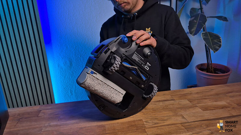 Die neue Spiral-Seitenbürste des ECOVACS DEEBOT X9 PRO OMNI in der Nahaufnahme.